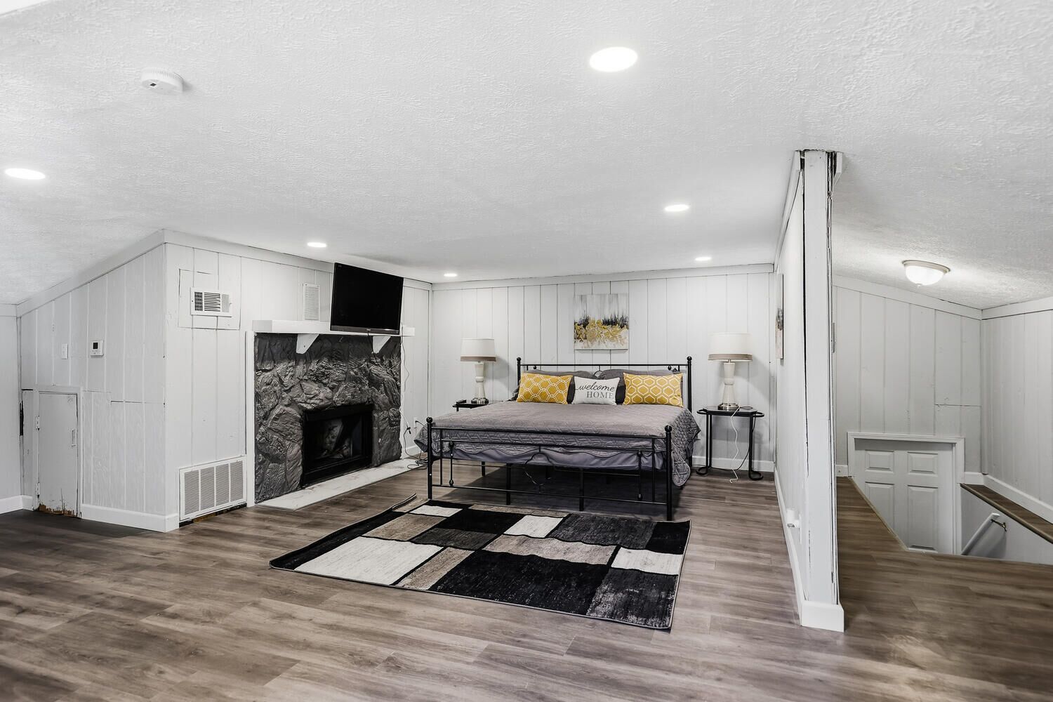 3 chambres, fer et planche à repasser, Wi-Fi, draps fournis