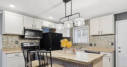 Spacious 3-bedroom Townhouse in tranquil Belleville