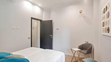 Habitación doble | Cortinas opacas, tabla de planchar con plancha, wifi gratis