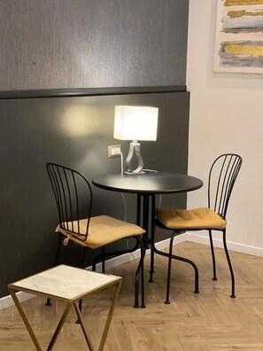 Double Room, Balcony | Dining - MK - Apartment Soderini (Milan)