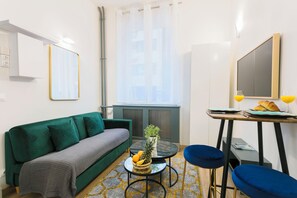 City Studio, 1 Queen Bed with Sofa bed, Non Smoking, City View | Iron/ironing board, cribs/infant beds, travel crib, free WiFi - Charming Studio Near Madeleine (Paris)