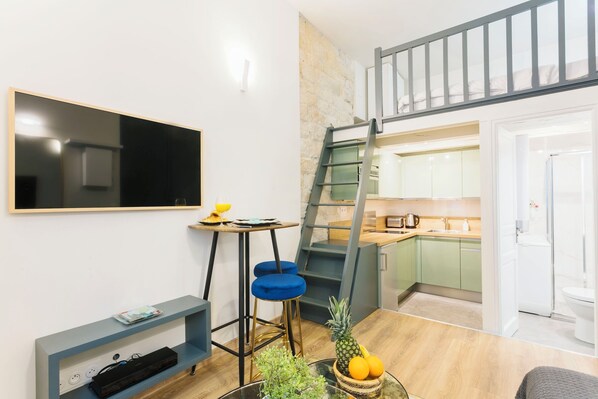 City Studio, 1 Queen Bed with Sofa bed, Non Smoking, City View | Iron/ironing board, cribs/infant beds, travel crib, free WiFi - Charming Studio Near Madeleine (Paris)