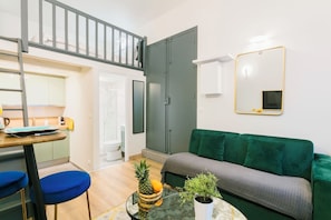 City Studio, 1 Queen Bed with Sofa bed, Non Smoking, City View | Iron/ironing board, cribs/infant beds, travel crib, free WiFi - Charming Studio Near Madeleine (Paris)