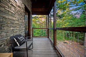 Terrace/patio - 5 Bedroom - Four En-Suite & Bunk Loft w/half bath (Hochatown)