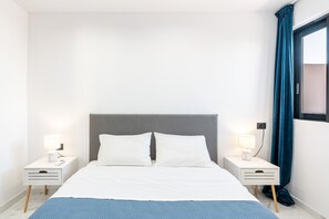 Iron/ironing board, WiFi, bed sheets - Apartment 'One-Bedroom' with Sea View, Wi-Fi and Air Conditioning (Ρόδος)
