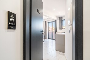 Interior - Apartment 'One-Bedroom' with Sea View, Wi-Fi and Air Conditioning (Ρόδος)