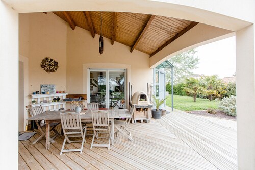 Guest Room - Acrifolia in Charming House in Nantes Vineyard