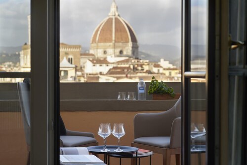 [Exclusive Penthouse Terrace] Duomo + Uffizi View