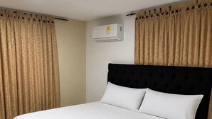 Ảnh chưa phân loại, 3 trong số 16 ảnh, nút