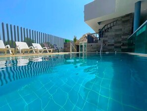 Utomhuspool