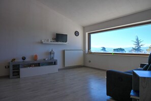 Biệt thự, 2 phòng ngủ, quang cảnh vườn | Khu phòng khách