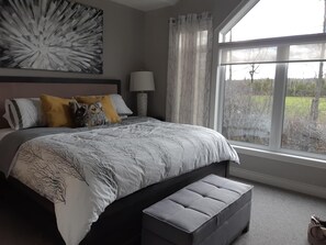 Fer et planche à repasser, accès à Internet, literie fournie