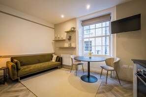 Apartment, City View | Living area - Sun St Retreats (Lancaster)