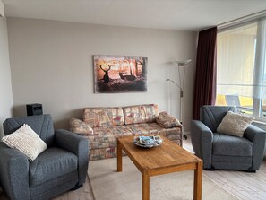 تلفزيون، مشغل دي في دي، تنس طاولة، ستيريو