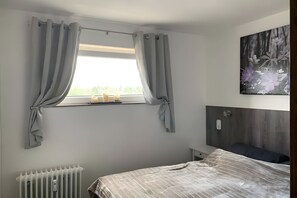 مكواة/لوح كي وواي فاي وملاءات أسرّة