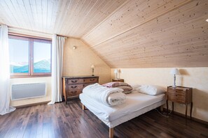 Iron/ironing board, WiFi - Chalet Jarrier 1400 – Stunning View of the Aiguilles d’Arves (Jarrier)