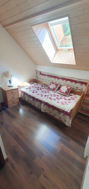 مكواة/لوح كي وملاءات أسرّة