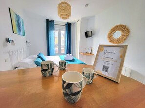 Room - ⭐SWANN⭐Joli studio équipé⭐5mn de la mer⭐Saint Malo (Saint-Malo)