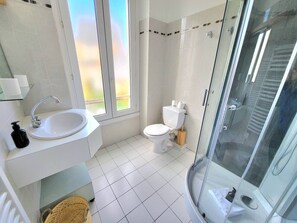 Hair dryer - Swann - 100m de la plage (Saint-Malo)