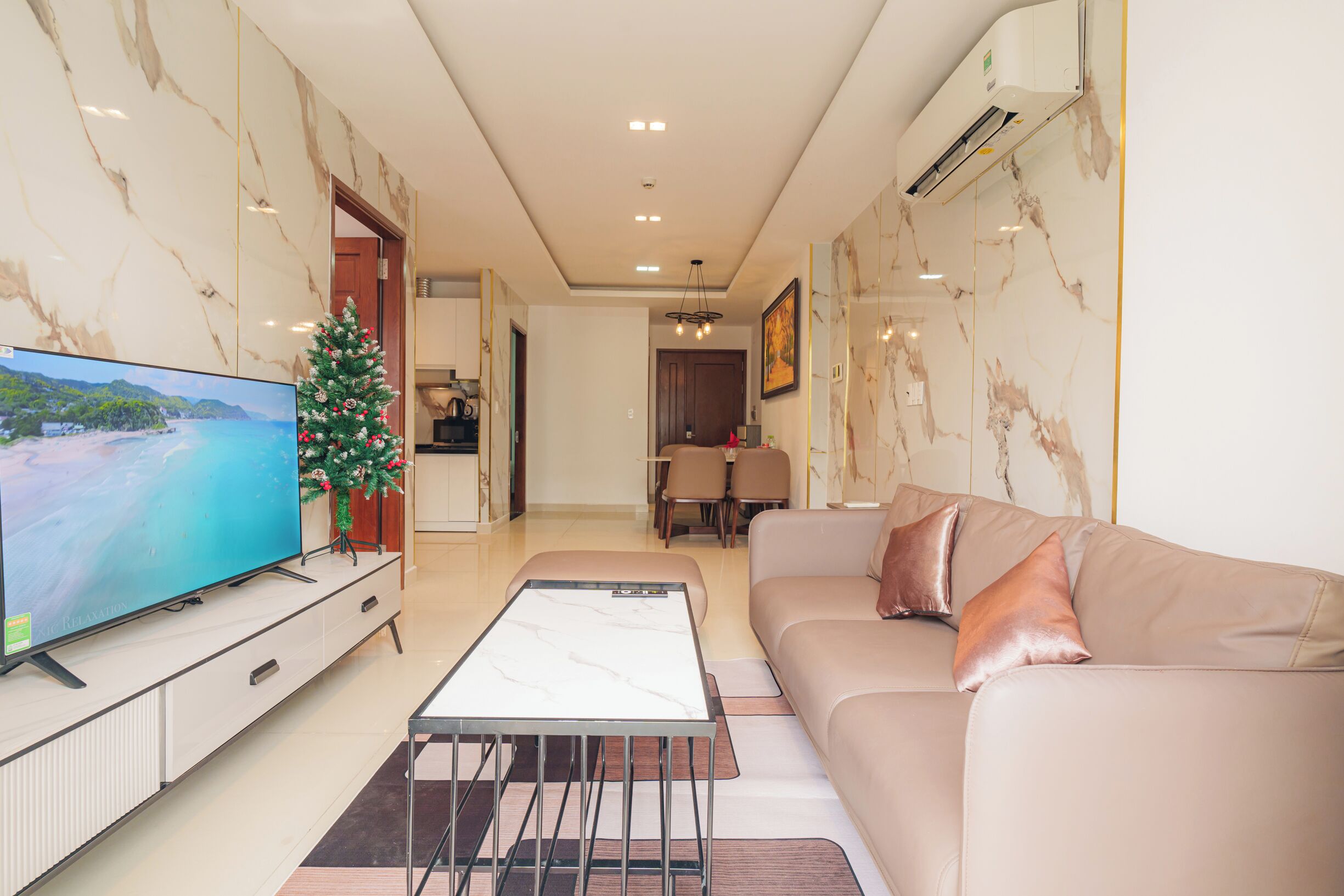 特级套房, 1 间卧室, 可进入俱乐部酒廊, 城市景观 | 客房内保险箱、办公桌、笔记本电脑工作区、遮光窗帘