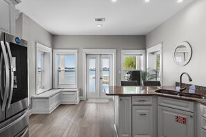 Casa, várias camas (Destin to Relax) | Cozinha privada