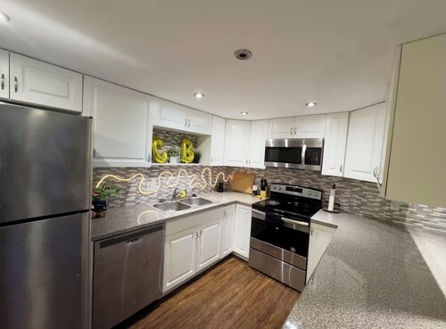 Cozy 2-bedroom condo in tranquil Daytona Beach with AC