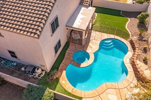 屋外プール、温水プール