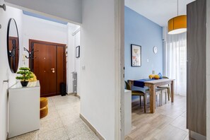 Interior - BDC - Game-changer! (ROMA)