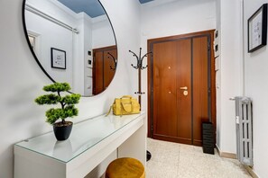 Interior - BDC - Game-changer! (ROMA)