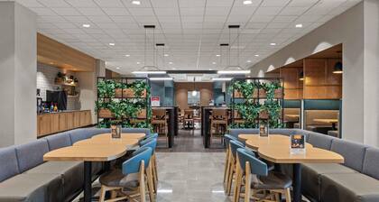Drury Plaza Hotel Tampa Brandon