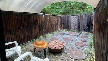 Habitación doble Deluxe, balcón, vista a la ciudad | Terraza o patio