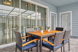 Outdoor dining - 5BR Windsor Island Home w/ Private Pool (Davenport)