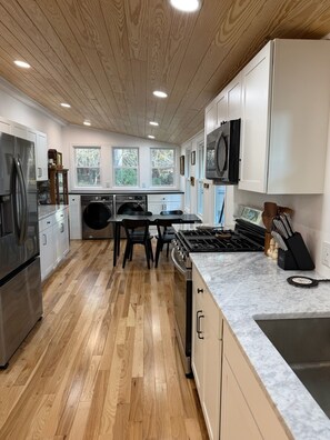 Private kitchen - Private 4-Acre Pool Retreat Sleeps 14 Pet-Friendly (Chappells)