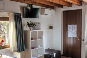 ROSE 13 | Verdunkelungsvorhänge, schallisolierte Zimmer, kostenloses WLAN