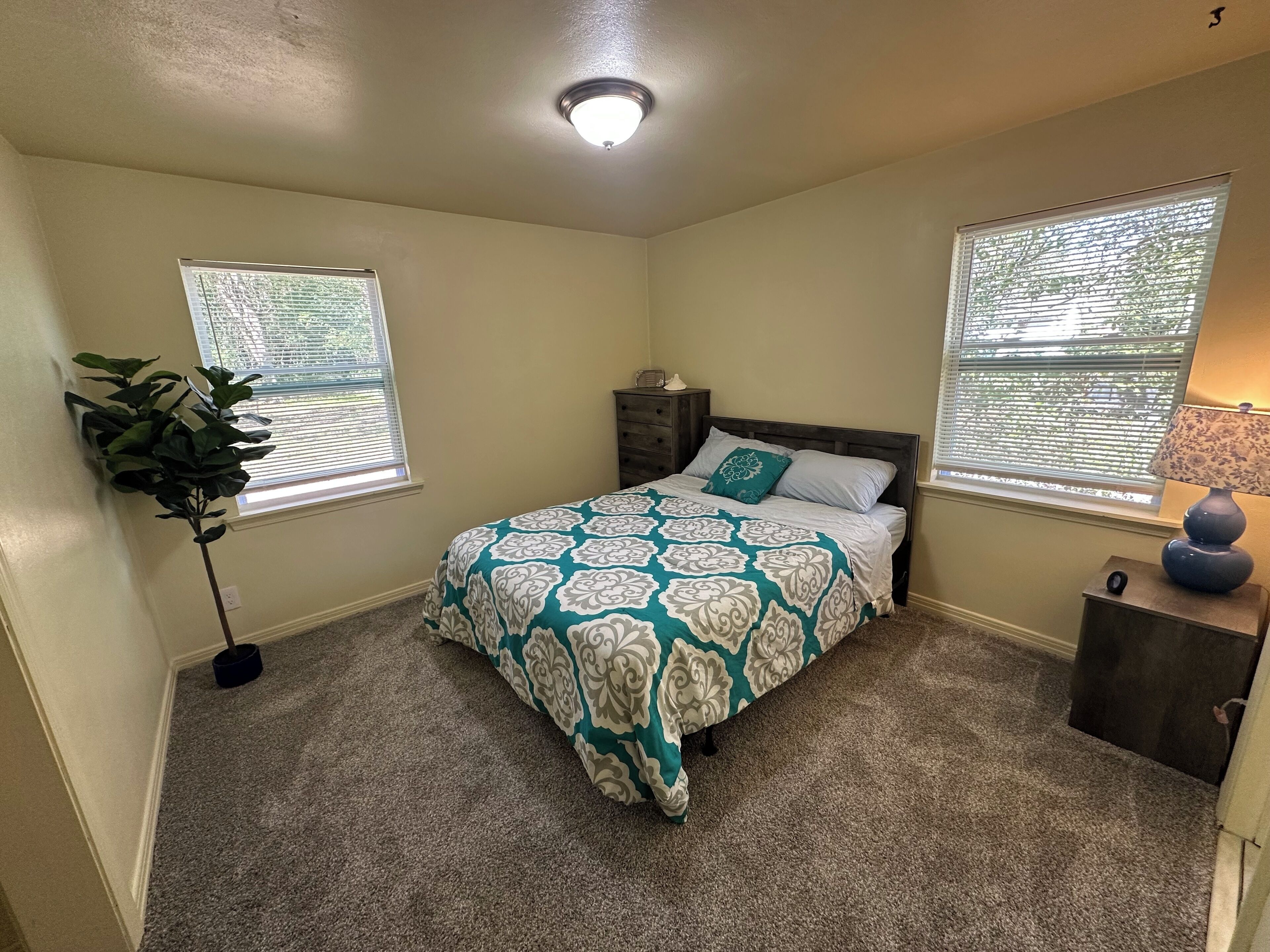 3 chambres, fer et planche à repasser, Wi-Fi gratuit