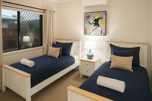 4 bedrooms, iron/ironing board, free WiFi, bed sheets