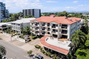 Exterior - The Anchorage Escape Studio - Steps away from City, Ferry and Stadium in Townsville (South Townsville)