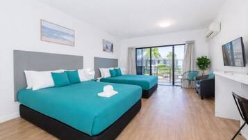 Schreibtisch, Bügeleisen/Bügelbrett, Internetzugang, Bettwäsche