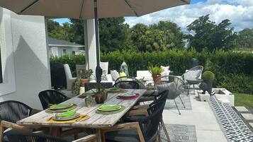 Outdoor dining
