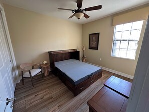 2 bedrooms, iron/ironing board, WiFi, bed sheets - Ole’ at Lely Resort. Adorable 2-bedroom casita, perfect for relaxing stays (Naples Fl.)