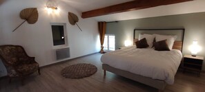 3 bedrooms, iron/ironing board, WiFi, bed sheets - Le Ventoux, gîte for 5 _ Lacets du Ventoux (Beaumont-du-Ventoux)