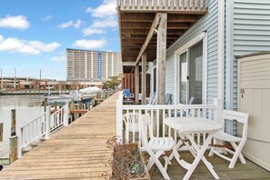 Outdoor dining - 110A Newport Bay ,Deck Seating , Pool , WaterView (Ocean City)
