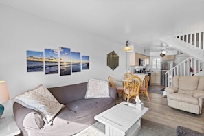 TV, fireplace - Rustic Harbor I (Ocean City)