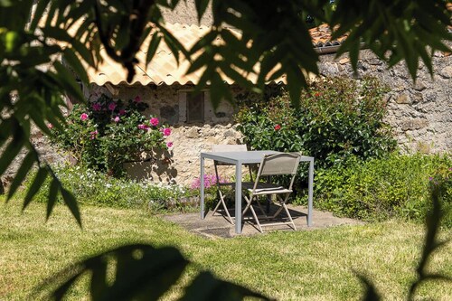 Quiet house with garden - ideal for a relaxing stay