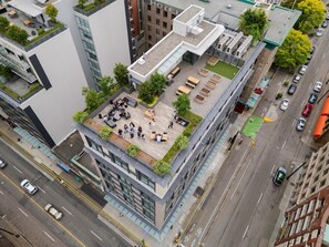 Exterior - The Downtown Haven – 2BR at Richard & Pender (Vancouver)