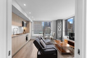 TV - Urban Luxe 2BR Suite | Richard and Pender (Vancouver)