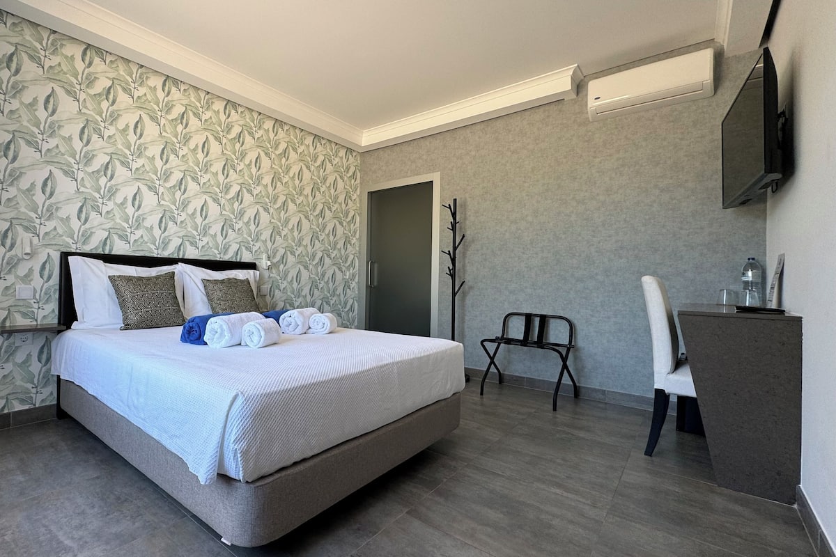 Habitación doble Confort, vista al jardín | Wifi gratis y acceso para silla de ruedas