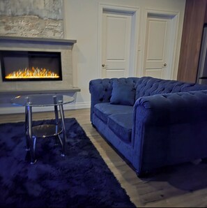 Smart TV - Staycation Presidential Apartment- Free Parking (London)