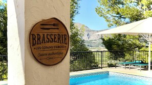 Outdoor pool - Villa Horizonte with pool and pool house, mountain and nature views (orba)