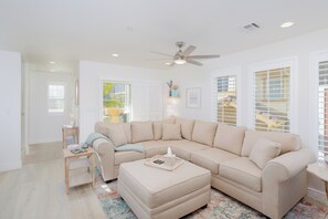 TV - Luxe Coastal Townhome | Rooftop Deck | Steps from the Sand (Pismo Beach)